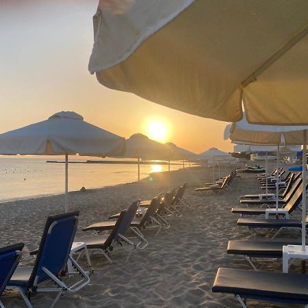 Mikes On The Beach Херсониссос Экстерьер фото